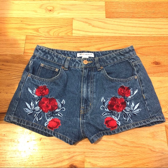 H&M Rose Embroidered Denim Shorts - Picture 3 of 3